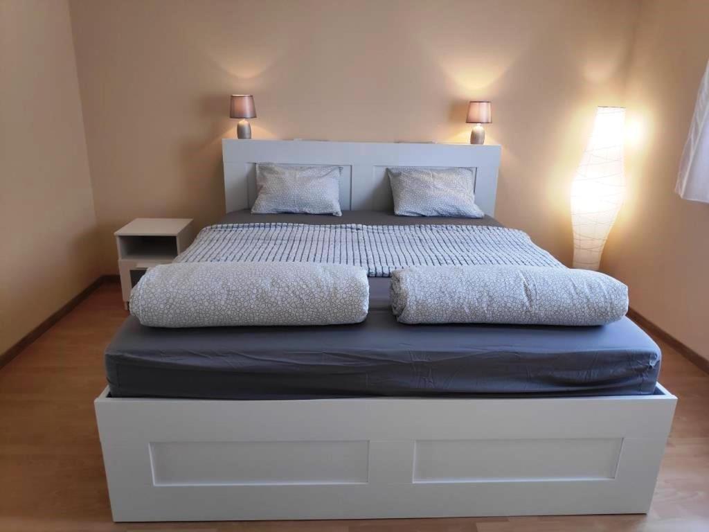 Koelcsey Apartman Apartment Szekszard Ngoại thất bức ảnh